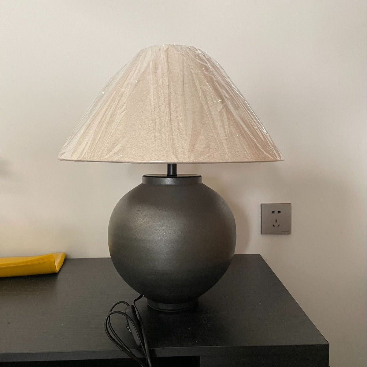 Lampe de Chevet en Poterie │ Éclairage Nordique Neutre en Trois Tailles