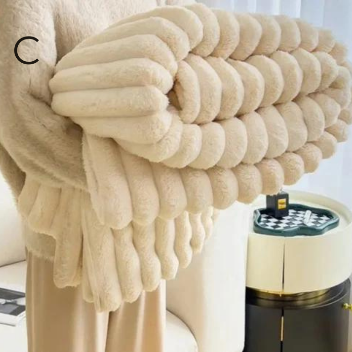 Couverture de Prestige │ Douceur Somptueuse et Raffinement Minimaliste pour Toute la Maison