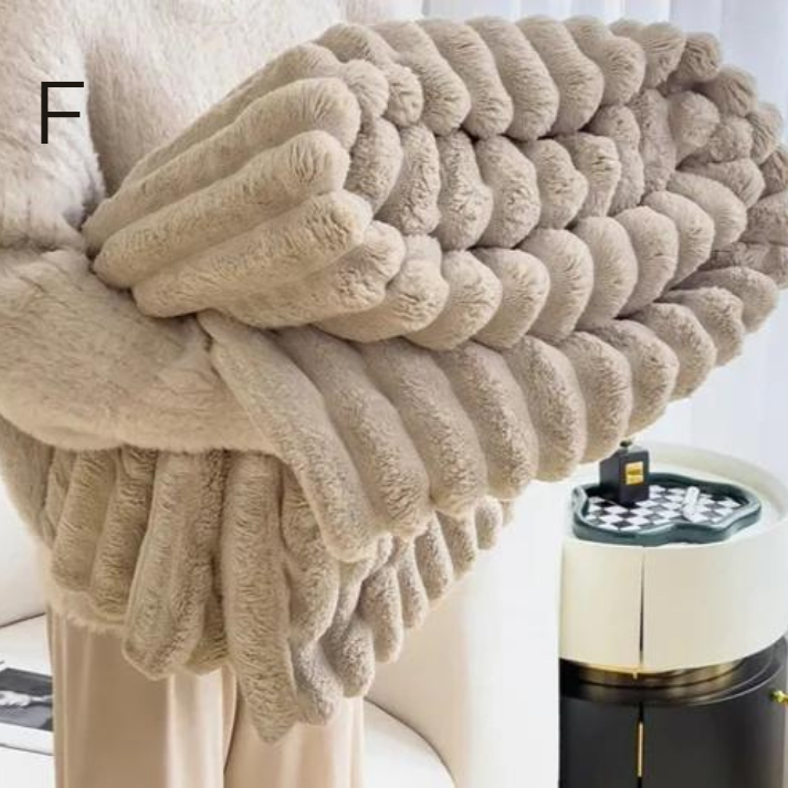 Couverture de Prestige │ Douceur Somptueuse et Raffinement Minimaliste pour Toute la Maison