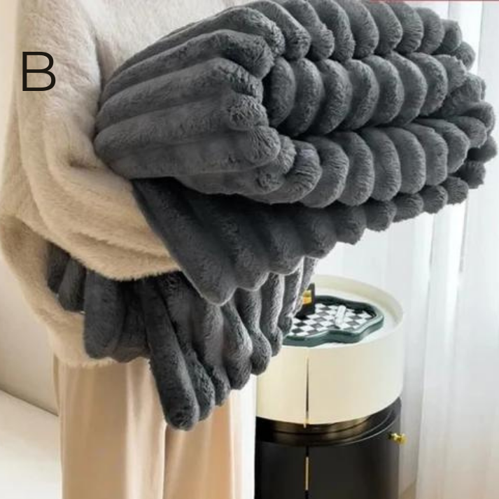 Couverture de Prestige │ Douceur Somptueuse et Raffinement Minimaliste pour Toute la Maison