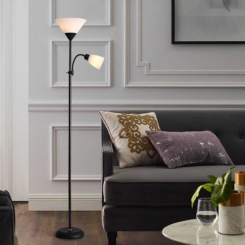 Lampadaire Minimaliste en Fer │ Éclairage Élégant pour Salon ou Chambre