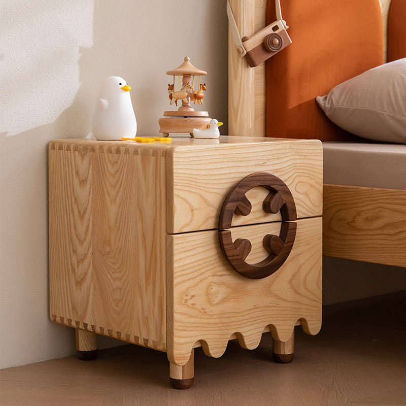 Commode Minimaliste en Bois de Frêne │ Trois Tiroirs avec Fermeture