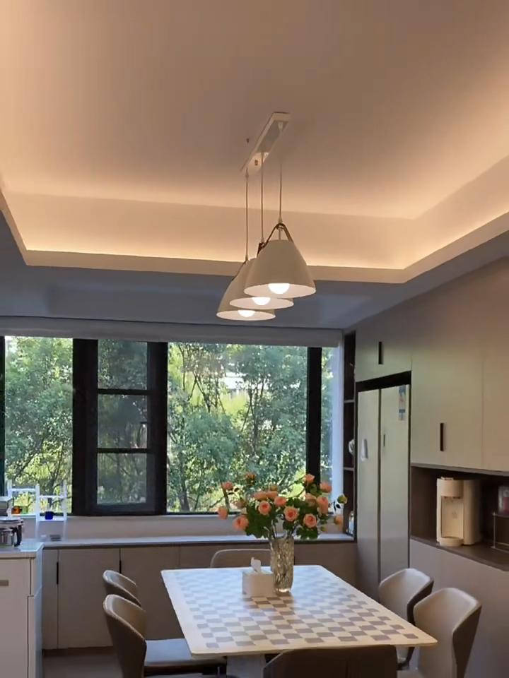 Lustre Nordique en Fer │ Design Créatif et Ambiance Chaleureuse