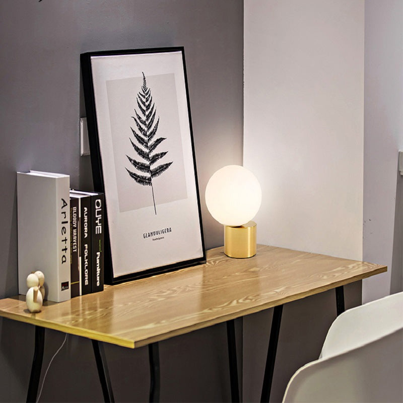 Lampe de Table Européenne Élégante │ Support Métal │ pour Chambre à Coucher ou Salon