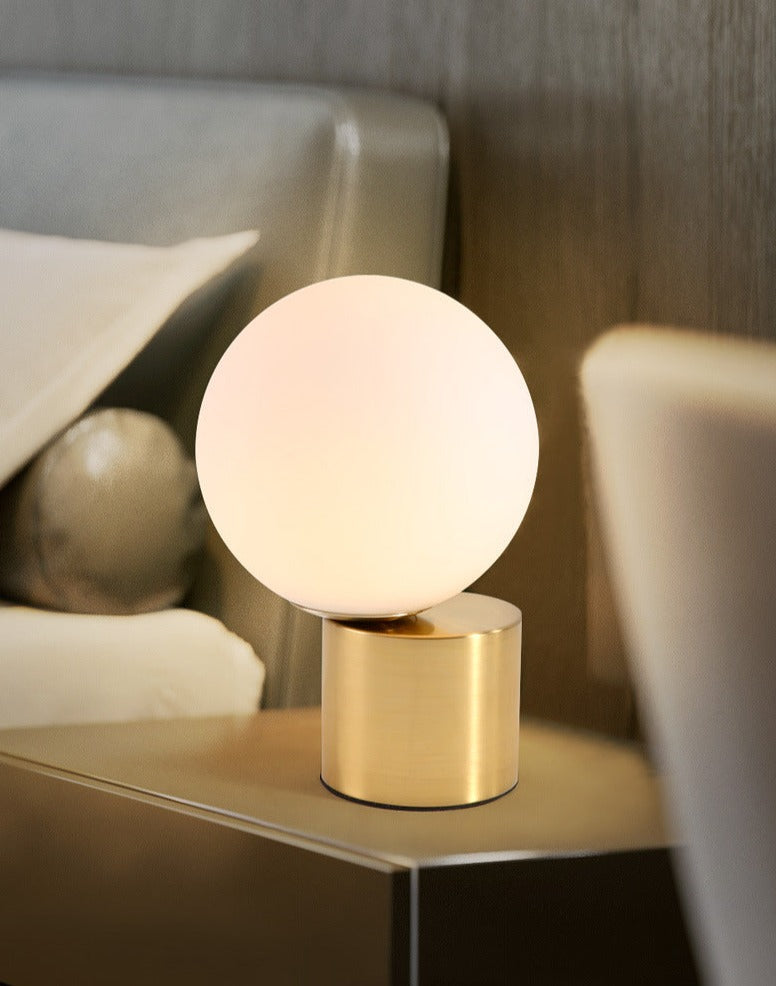 Lampe de Table Européenne Élégante │ Support Métal │ pour Chambre à Coucher ou Salon