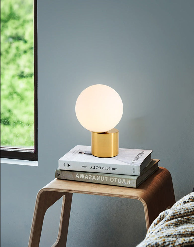 Lampe de Table Européenne Élégante │ Support Métal │ pour Chambre à Coucher ou Salon