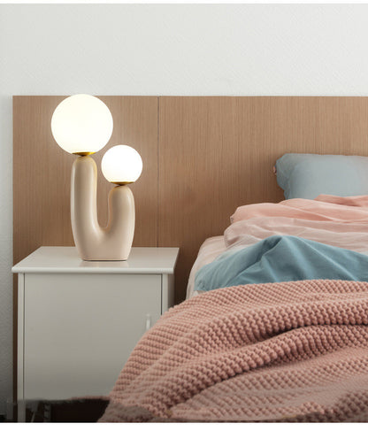 Lampe de Table Élégante en Résine et Verre │ Éclairage Doux pour Salon, Chambre ou Bureau