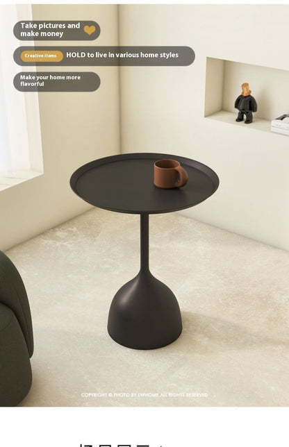 Table d'Appoint Simple Nordique │ Élégance Minimaliste pour Petit Appartement