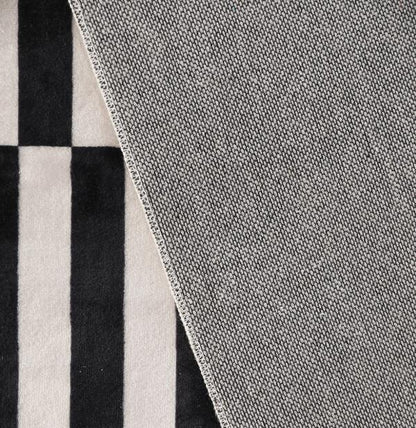 Tapis Noir et Blanc Rayé │ Velours Imitation Vison │ Confort et Élégance pour Salon et Chambre