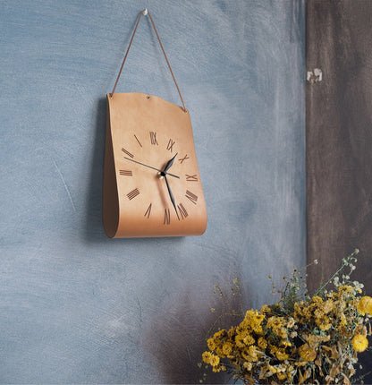 Horloge Murale Créative en Forme de Sac │ Une Touche de Rétro Nostalgique pour Votre Salon