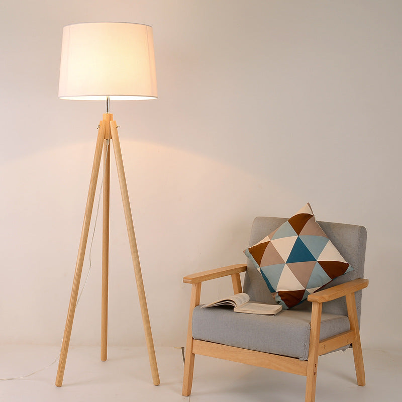 Éclairage Chic et Simple │ Lampe à Tissu et Bois pour Votre Espace de Vie