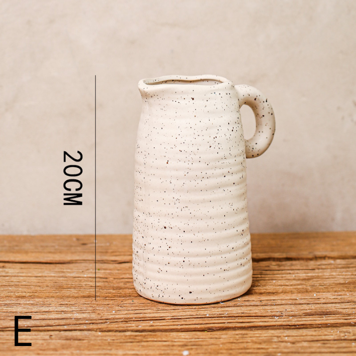 Vase en Céramique Moderne │ Élégance Polyvalente