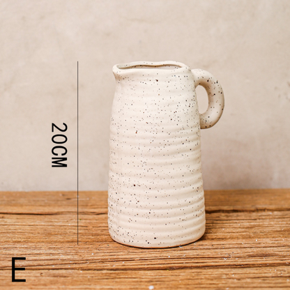 Vase en Céramique Moderne │ Élégance Polyvalente