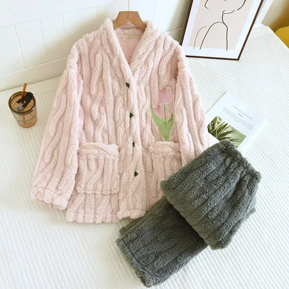 2025 Autumn/Winter New Women's Pajama Set Flannel Thickened Warm Cute Long Sleeve Pants Two Piece Coral Fleece Home Fur Women