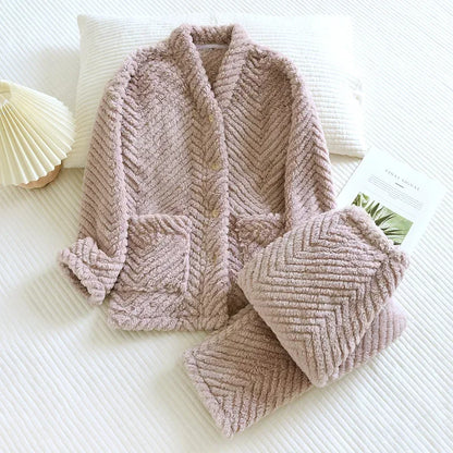 2025 Autumn/Winter New Women's Pajama Set Flannel Thickened Warm Cute Long Sleeve Pants Two Piece Coral Fleece Home Fur Women