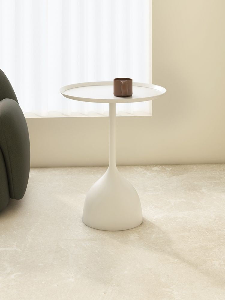 Table d'Appoint Simple Nordique │ Élégance Minimaliste pour Petit Appartement