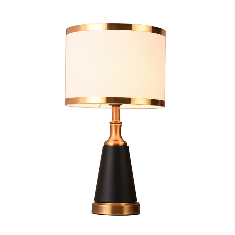 Lampe de Chevet Fashion │ Élégance et Fonctionnalité pour Votre Chambre à Coucher