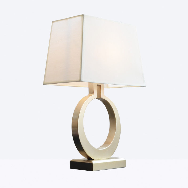 Lampe de Table Américaine en Métal │ Style Élégant pour une Ambiance Accueillante